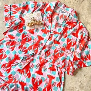 Bouffants & Broken Hearts Lobster Print Two Piece Pajama Set Size Small
